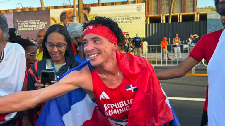 Laura Galván destaca al establecer un nuevo récord en el medio maratón femenino con un tiempo de 1 hora y 13 minutos
